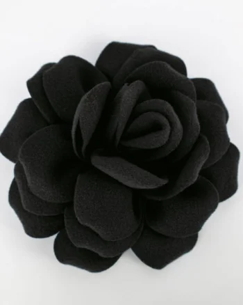 Brosa floare neagra cu diametru de 20 cm din stofa, cu clips si ac