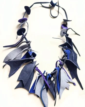 Colier handmade  din piele naturala, asimetric, nuante bleu bleumarin