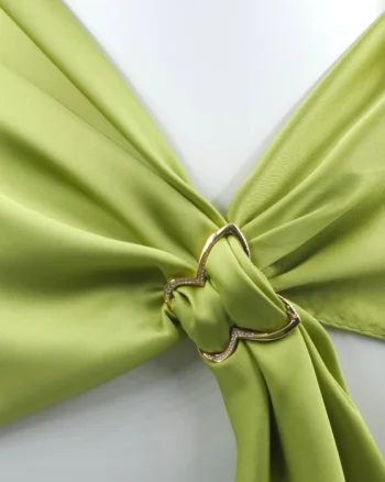 Brosa inel pentru esarfa cu forma de fluture auriu cu pietricele foarte fine