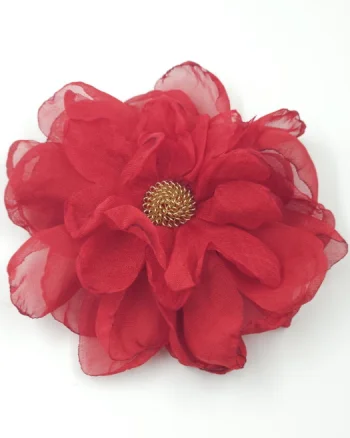 Brosa floare rosie cu diametru de 10 cm din voal matasos, cu clips pentru par