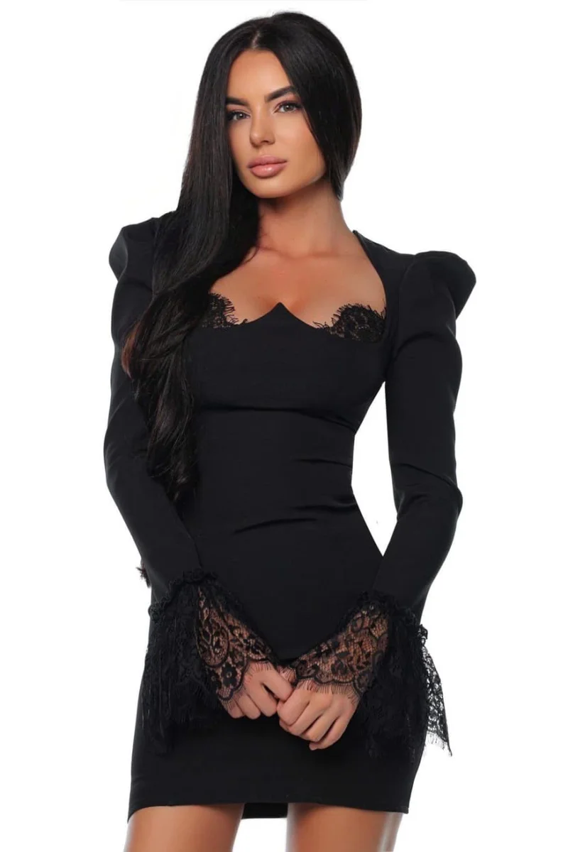 Femmale fatale dress