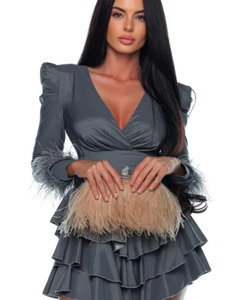 Rochie cu pene la maneci si volane