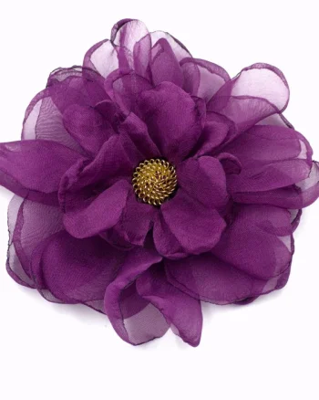 Brosa floare mov cu diametru de 10 cm din voal matasos, cu clips pentru par