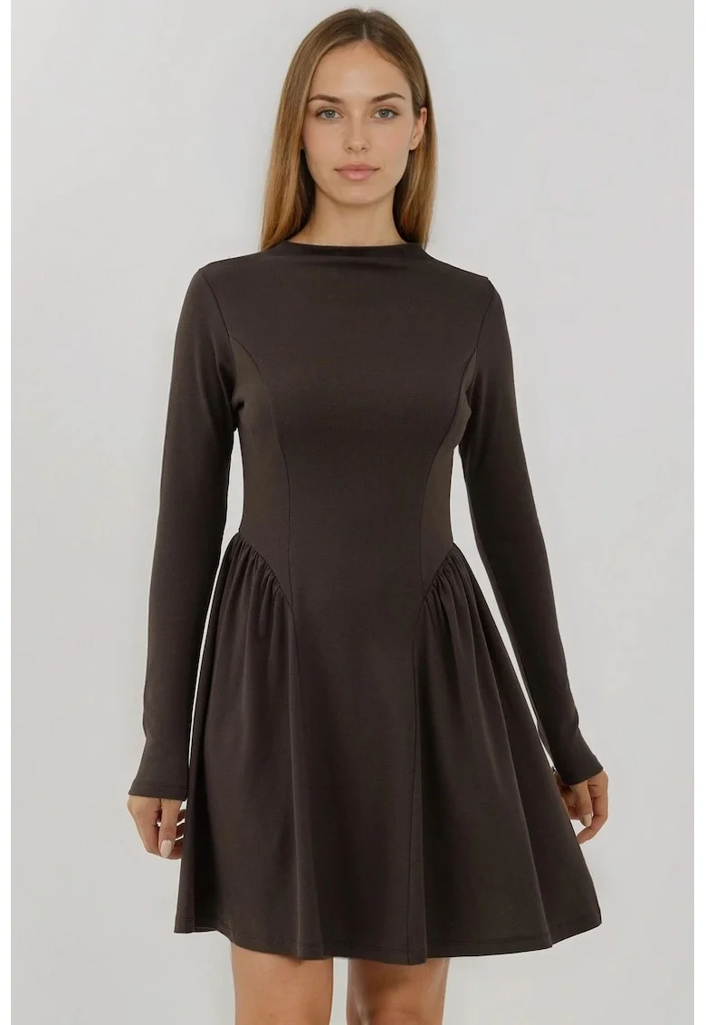 Rochie mini,  texturata, decolteu tip barca, maro, jerseu