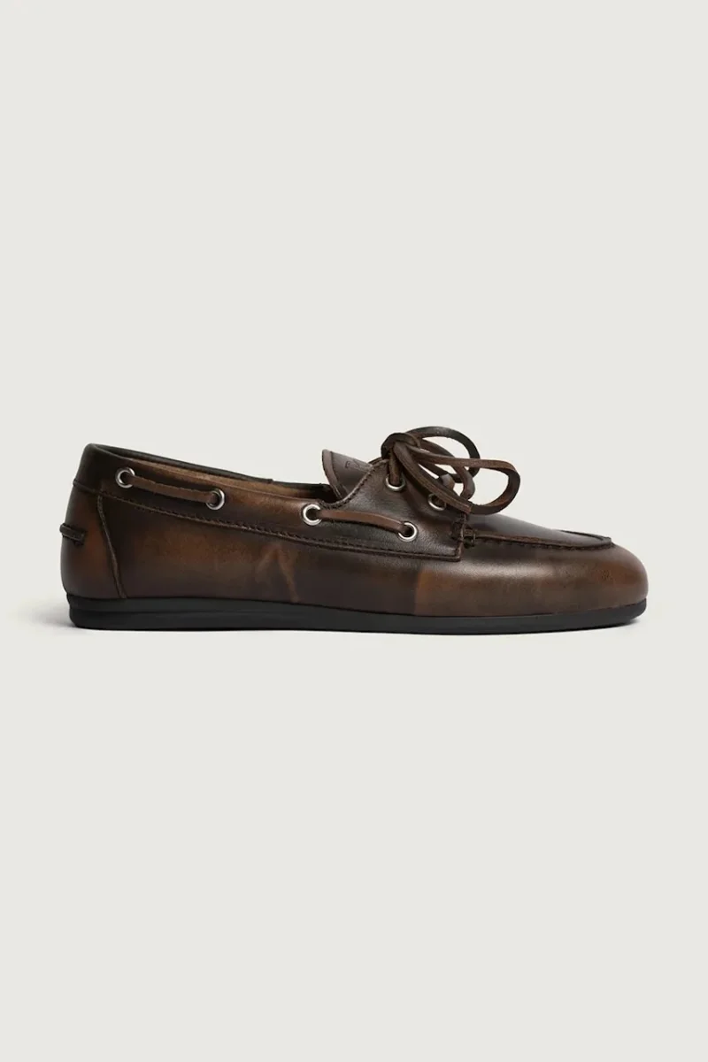 Posa mocasini pentru femei din piele întoarsă Boat Loafer