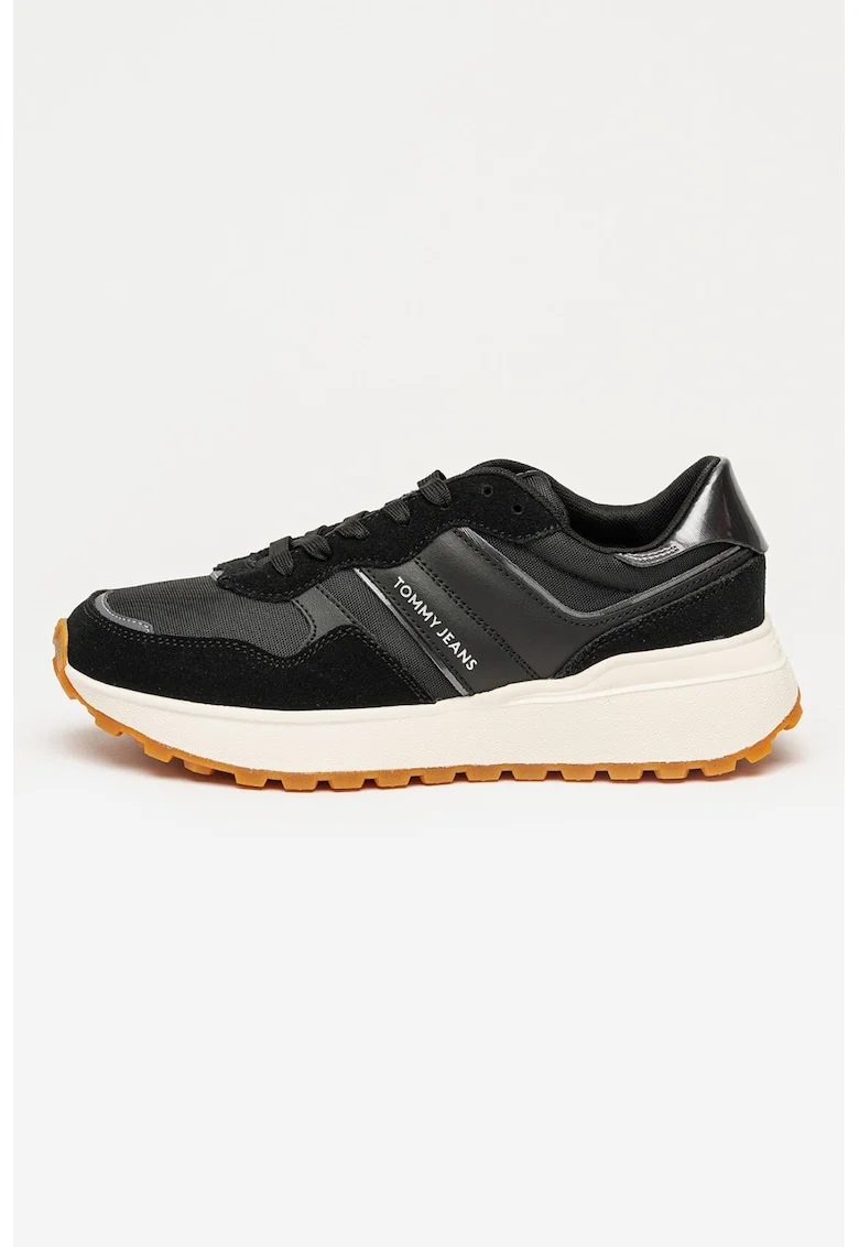 Pantofi sport low-cut cu talpa wedge si segmente din piele intoarsa, Negru