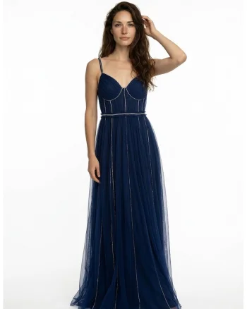 Rochie maxi din tul cu strasuri aplicate Natasha
