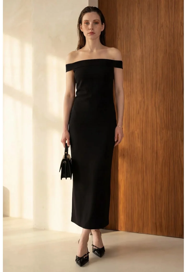 Rochie maxi,  mulata, neagra, din crep