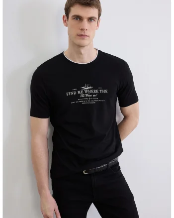 Tricou cu decolteu la baza gatului si imprimeu text, Negru/Bej