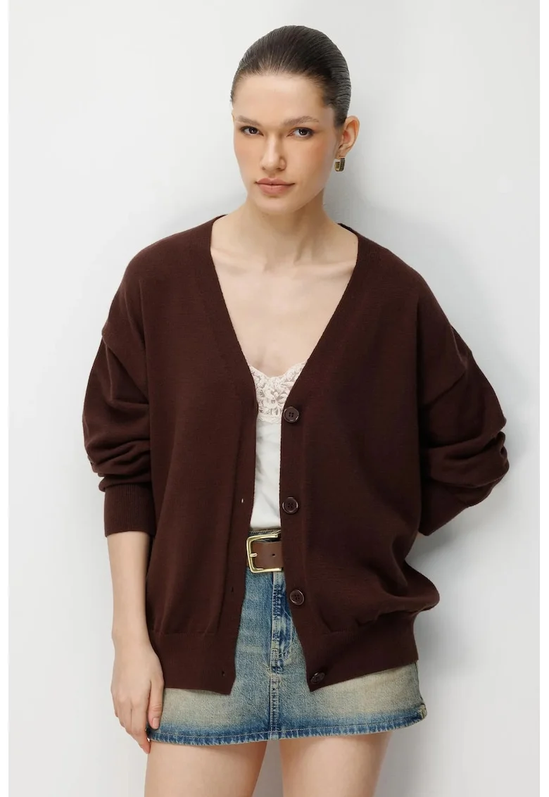 Cardigan lung tricotat,  decolteu in V, inchidere cu nasturi, maro, 100% poliester,