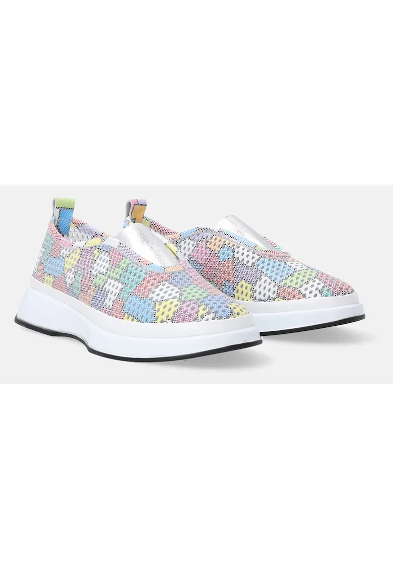 Pantofi sport slip on cu model