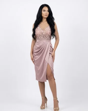 Rochie eleganta din tafta roz prafuit cu broderie pretioasa in pareta superioara
