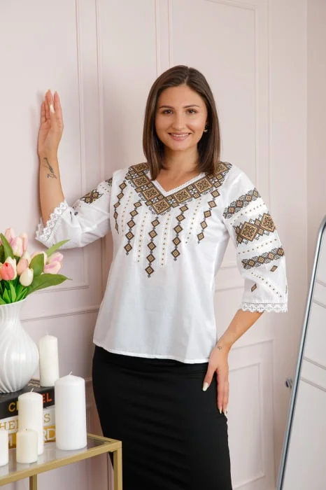 Bluza alba cu motiv geometric crem Doina 05