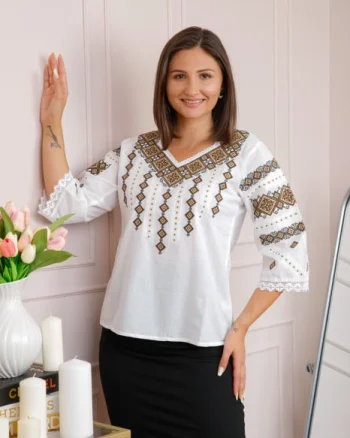 Bluza alba cu motiv geometric crem Doina 05
