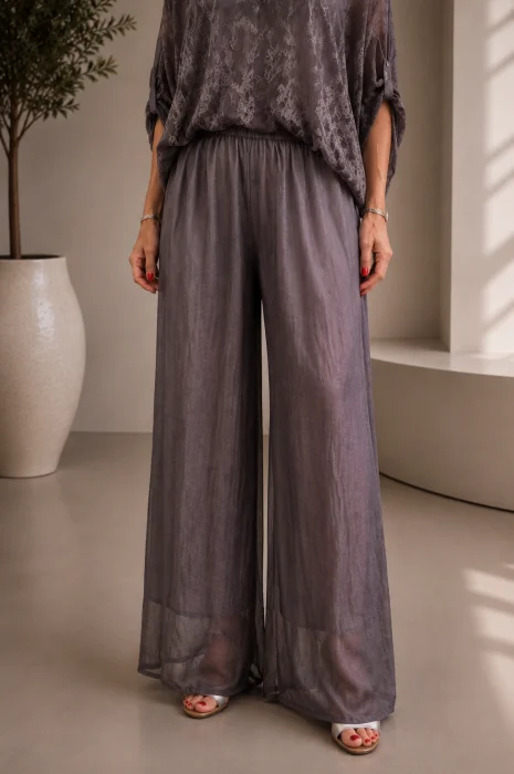 Pantaloni dama eleganti, largi, din matase si vascoza cu dublura, maro usor prespalata
