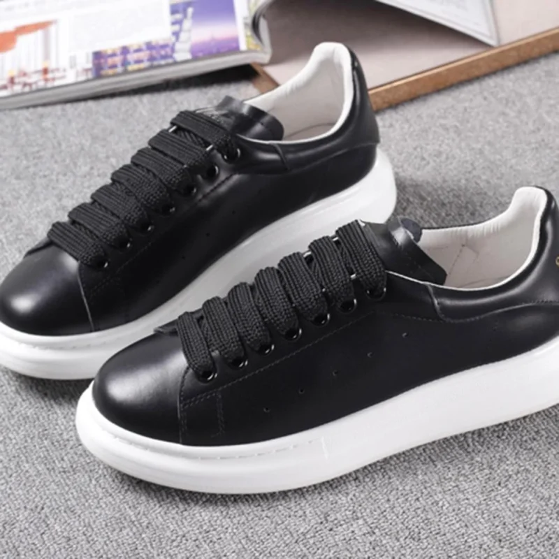 Adidasi unisex  MQ Black White 999