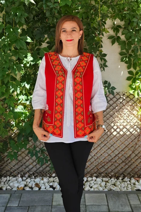 Vesta brodata traditional Olguta 10