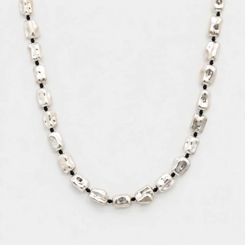 Accesoriu statement 3 in 1 cu elemente organice argintii si design sculptural ,   colier, bratara sau curea