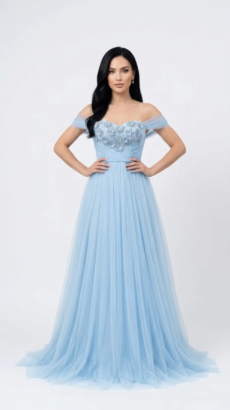 Rochie lunga baby blue decorată cu flori 3D