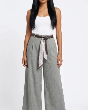 Pantalon de dama gri cu o curea esarfa