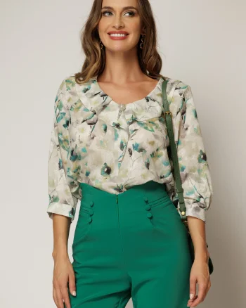 Bluza ivoire cu imprimeu turcoaz cu volanas la bust