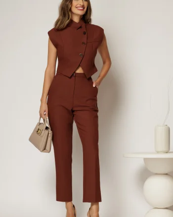 Compleu DY Fashion caramiziu cu pantaloni si vesta cu nasturi asimetrici