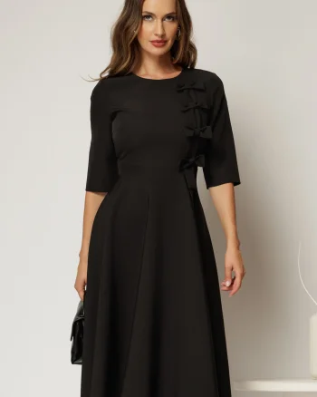 Rochie DY Fashion neagra cu funde pe bust si maneci trei sferturi