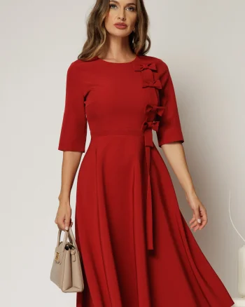 Rochie DY Fashion bordo cu funde pe bust si maneci trei sferturi