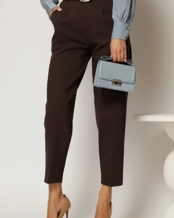 Pantaloni dama maro cu croi pana si buzunare