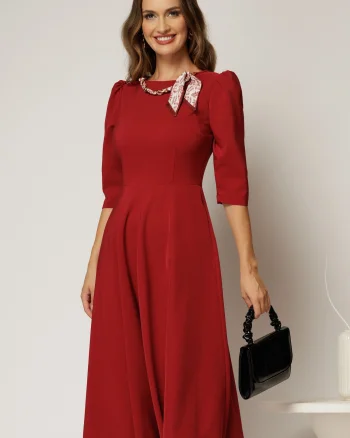 Rochie DY Fashion bordo clos cu lantisor si esarfa