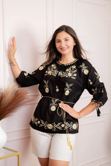 Bluza neagra cu motiv floral auriu Tania 04