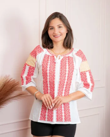 Bluza tip ie alba cu motiv geometric rosu Dora 02
