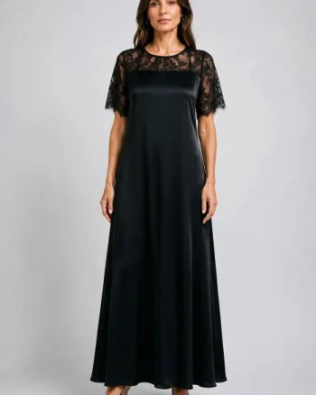 Rochie maxi A-line din satin matase si vascoza, insertii din dantela si croi fluid, neagra