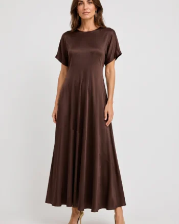 Rochie lunga din satin cu matase si vascoza, croi amplu si design fluid, maro