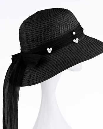 Palarie de paie impletita cu decoratiune funda cu perle fine, neagra