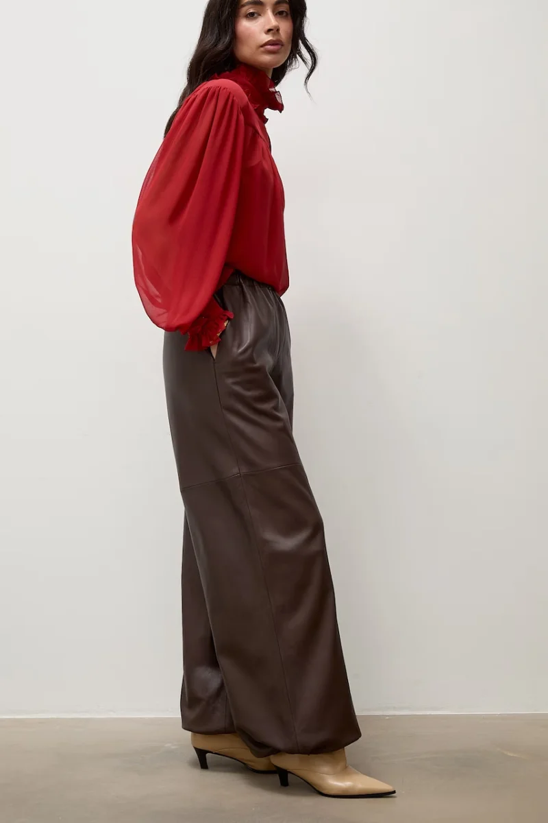 Answear.LAB  pantaloni pentru femei din piele