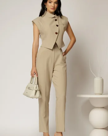 Compleu DY Fashion bej cu pantaloni si vesta cu nasturi asimetrici