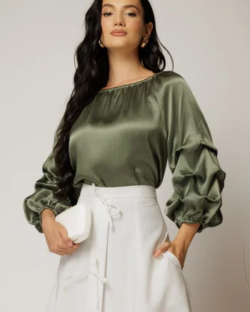 Bluza kaki din satin cu maneci bufante si decolteu rotund