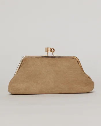 Clutch plic bej catifelat cu inchidere metalica aurie