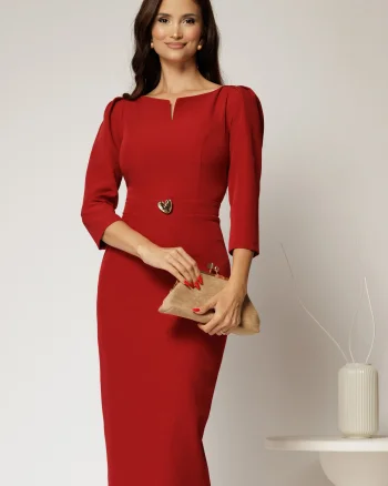 Rochie DY Fashion conica rosu inchis cu decupaj la bust si accesoriu pe talie