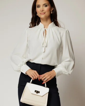 Bluza dama alba cu maneci lungi si snur la decolteu