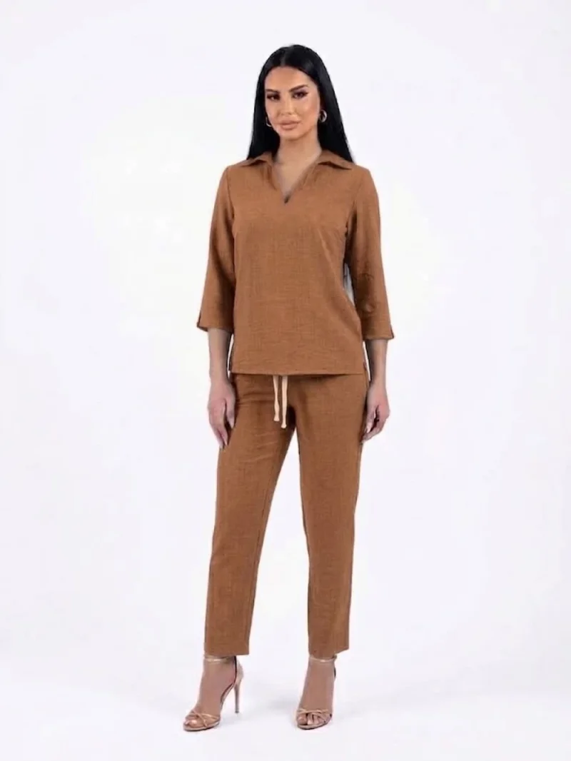 Bluza maro cu croiala lejera din vascoza