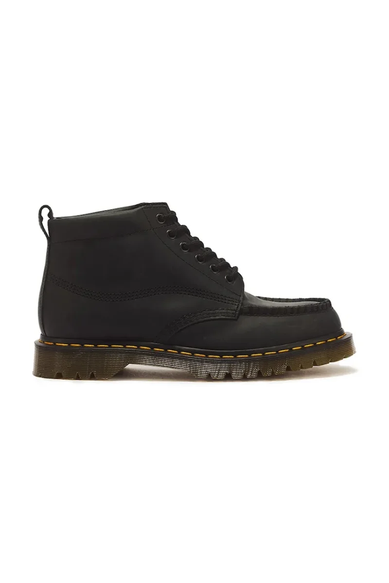 Dr. Martens  bocanci pentru femei din piele Lowell Chukka