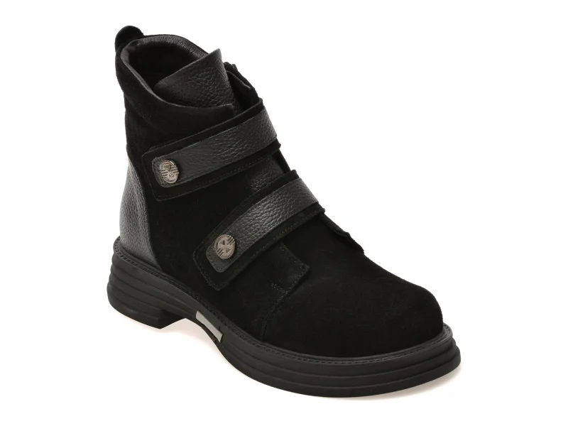 Ghete GRYXX negre, 902724, din piele intoarsa