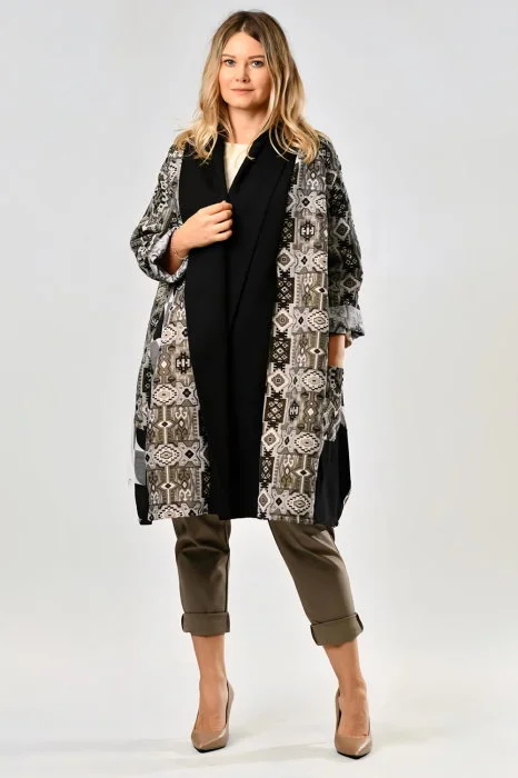 Cardigan oversize patchwork cu motive jacquard, panou negru si croi lejer ,   stil urban-chic