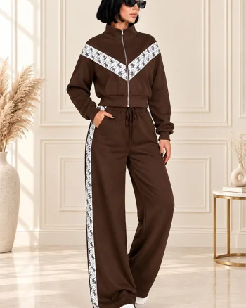 Trening dama Finley, cu hanorac scurt si pantaloni wide leg, Maro