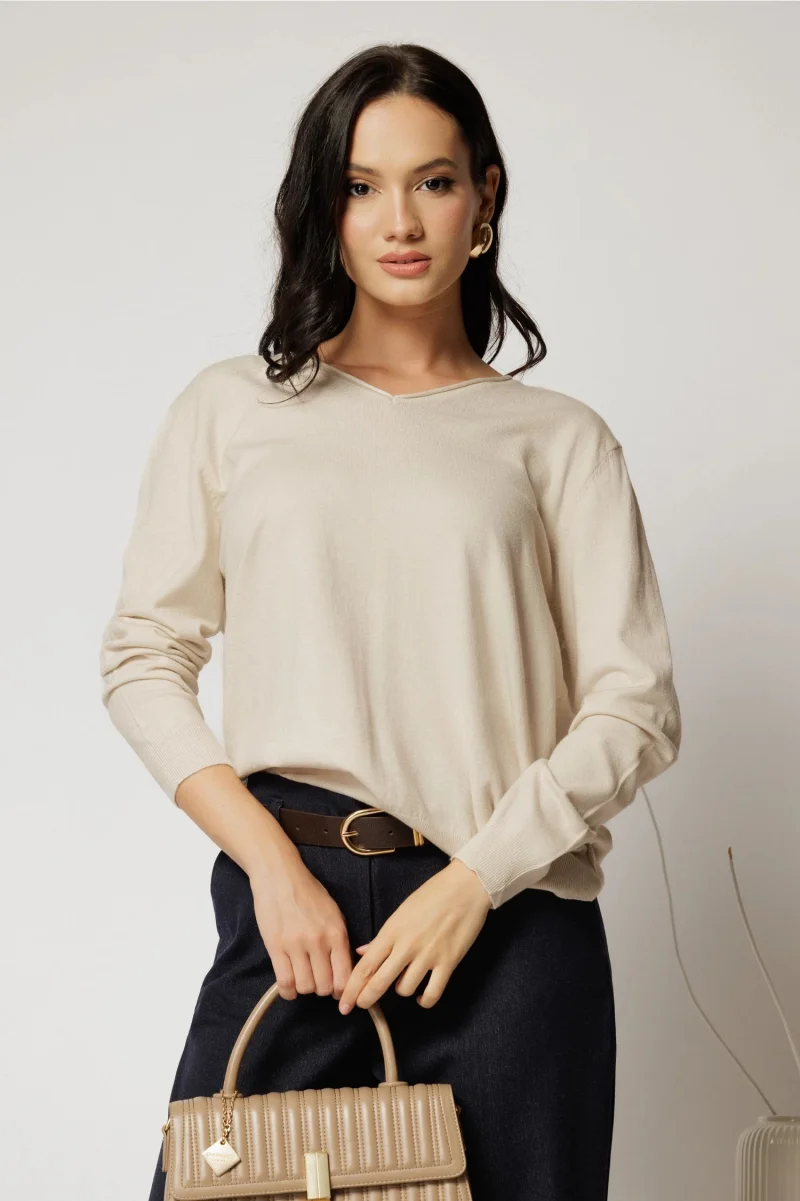 Bluza ivoar din tricot cu decolteu in V si croi larg