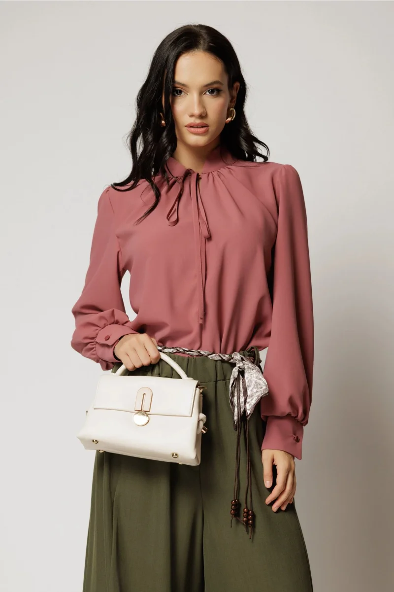 Bluza dama roz coniac cu maneci lungi si snur la decolteu