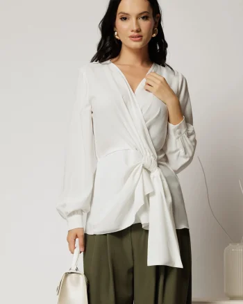 Bluza alba eleganta cu decolteu petrecut si nod in talie