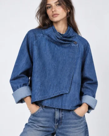 Jacheta scurta petrecuta din blug, denim albastru